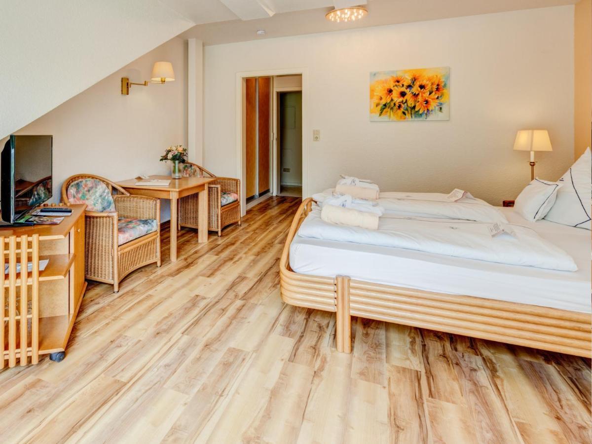 Hotel Seeschloesschen Hohwacht Exteriör bild