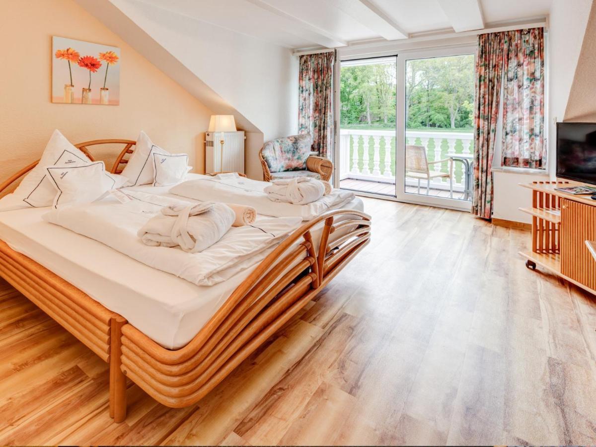 Hotel Seeschloesschen Hohwacht Exteriör bild
