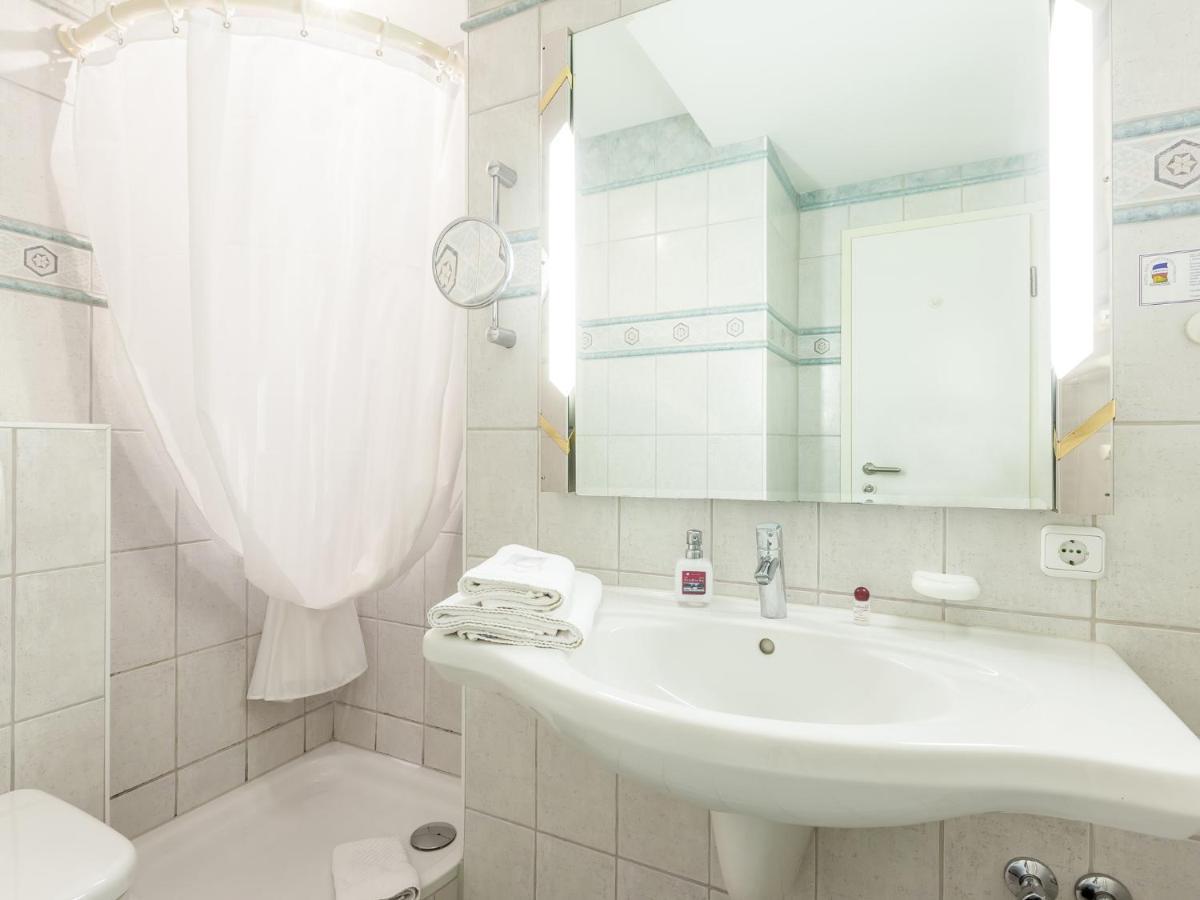 Hotel Seeschloesschen Hohwacht Exteriör bild