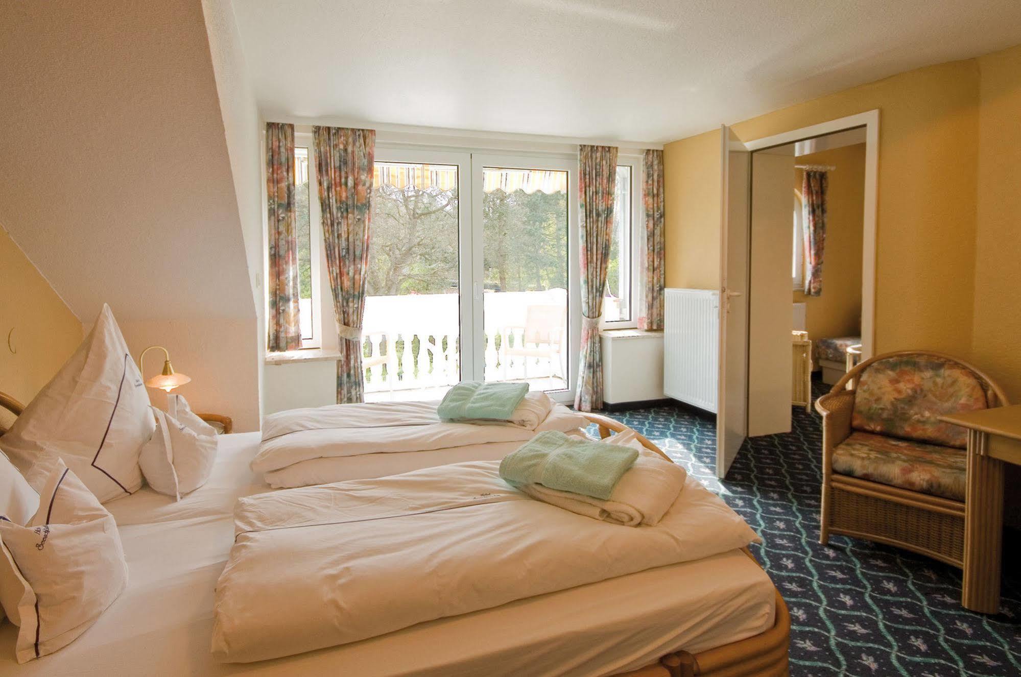 Hotel Seeschloesschen Hohwacht Exteriör bild